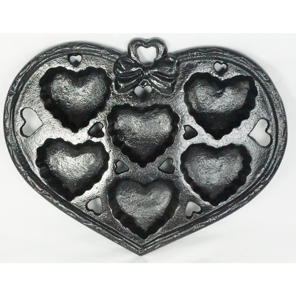 Heart Shape Cast Iron Mold Pan Wall Decor Painted 8 Inches x 8 Inches Valentines